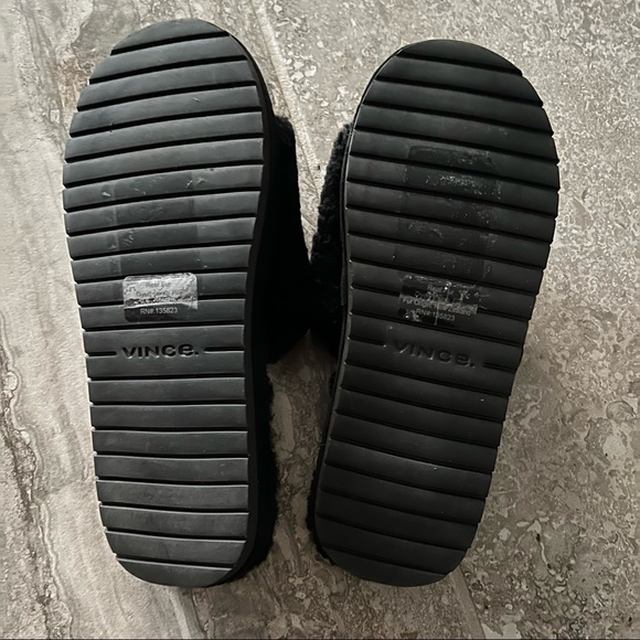 VINCE Real Fur Slide Sandals Cozy Slippers in Black, Size 7M New w/o Box - Picture 5 of 6